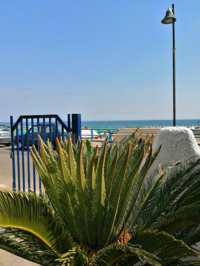Monolocale Tirreno Studio Seafront Formia Zewnętrze zdjęcie